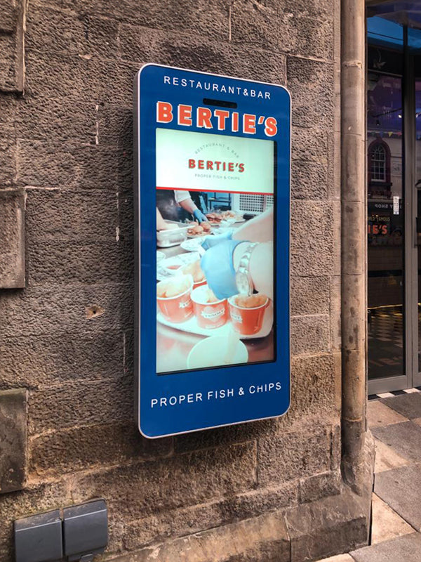 Wall-Mounted 22" to 86" Outdoor Digital Advertising Display